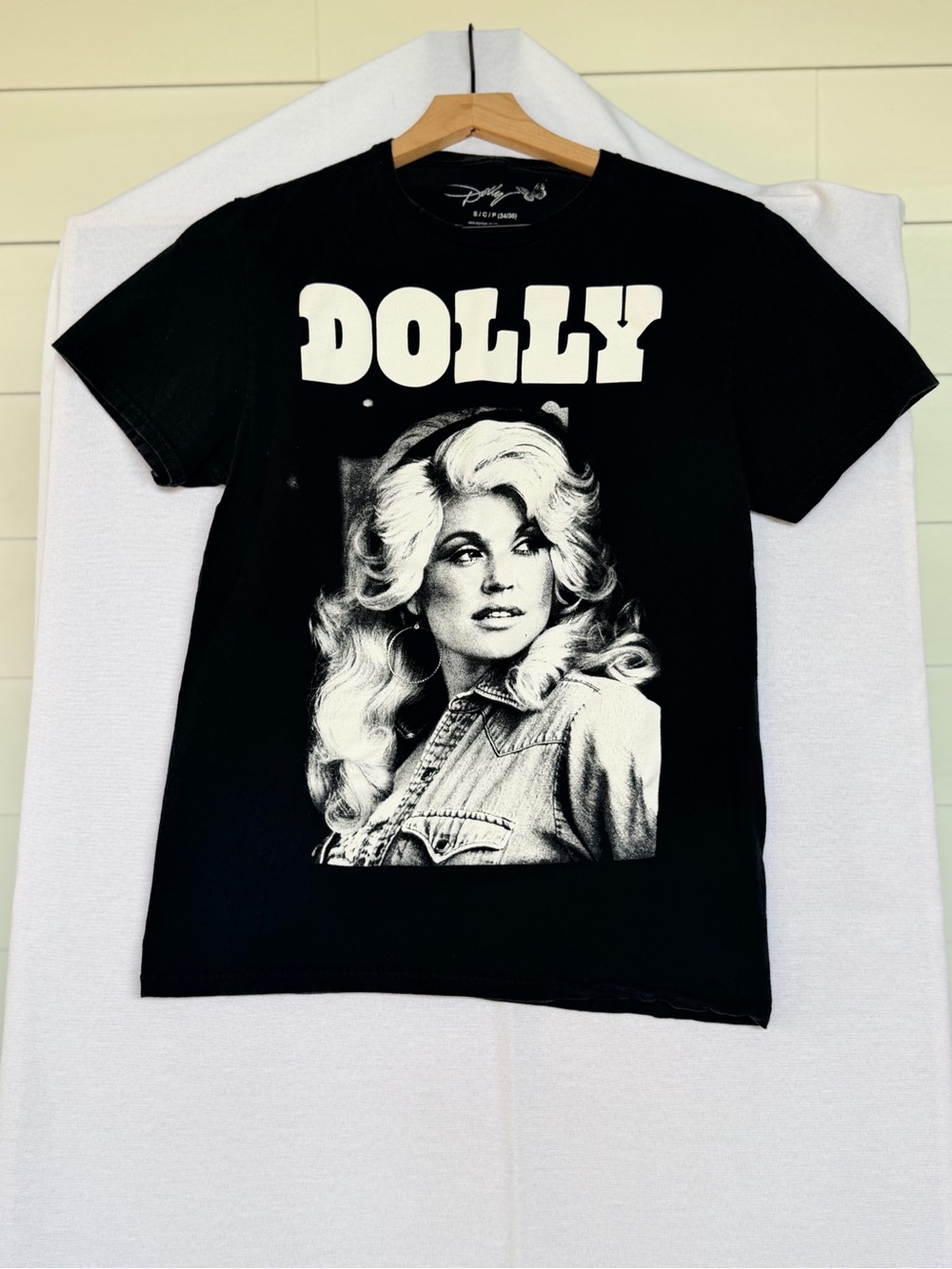 Dolly Parton Graphic Tee Black Country Western Concert Style T-Shirt S